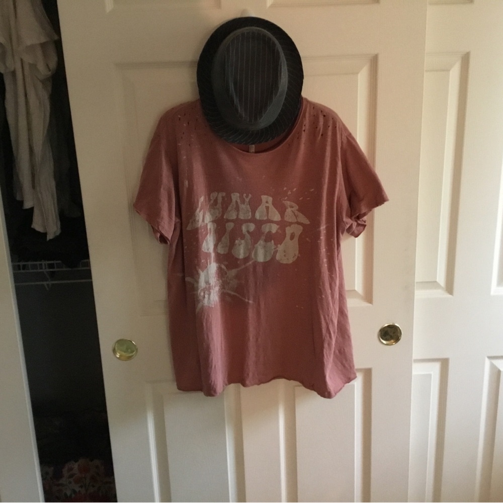 Magnolia Pearl boyfriend T